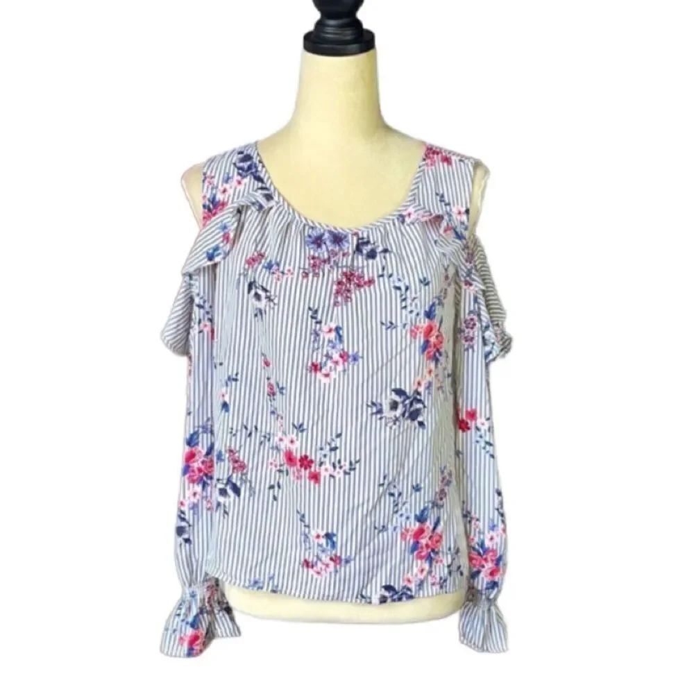 Xhilaration Blue & White Striped Cold Shoulder Floral RuffleTop (Size: M)